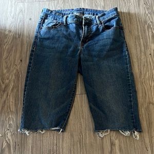 Old Navy super skinny  knee-high shorts in size medium. Label is worn off